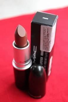 Lipstick Packaging
